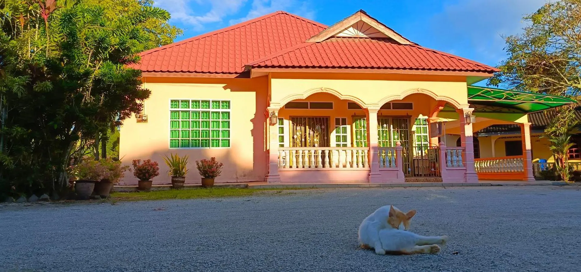 別荘 Astana Inn Homestay バリック・プラウ