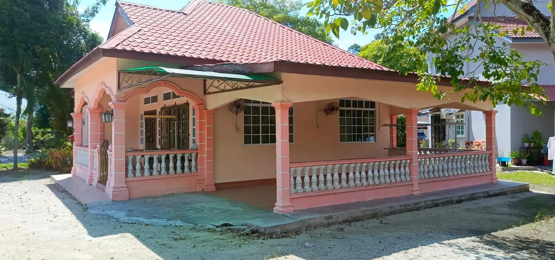 Astana Inn Homestay バリック・プラウ 別荘